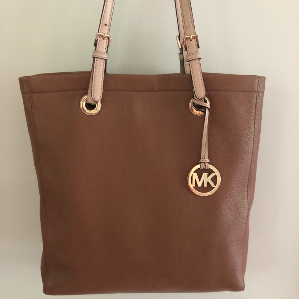 Michael Kors LG Leather Tote Gorgeous Bag! MK